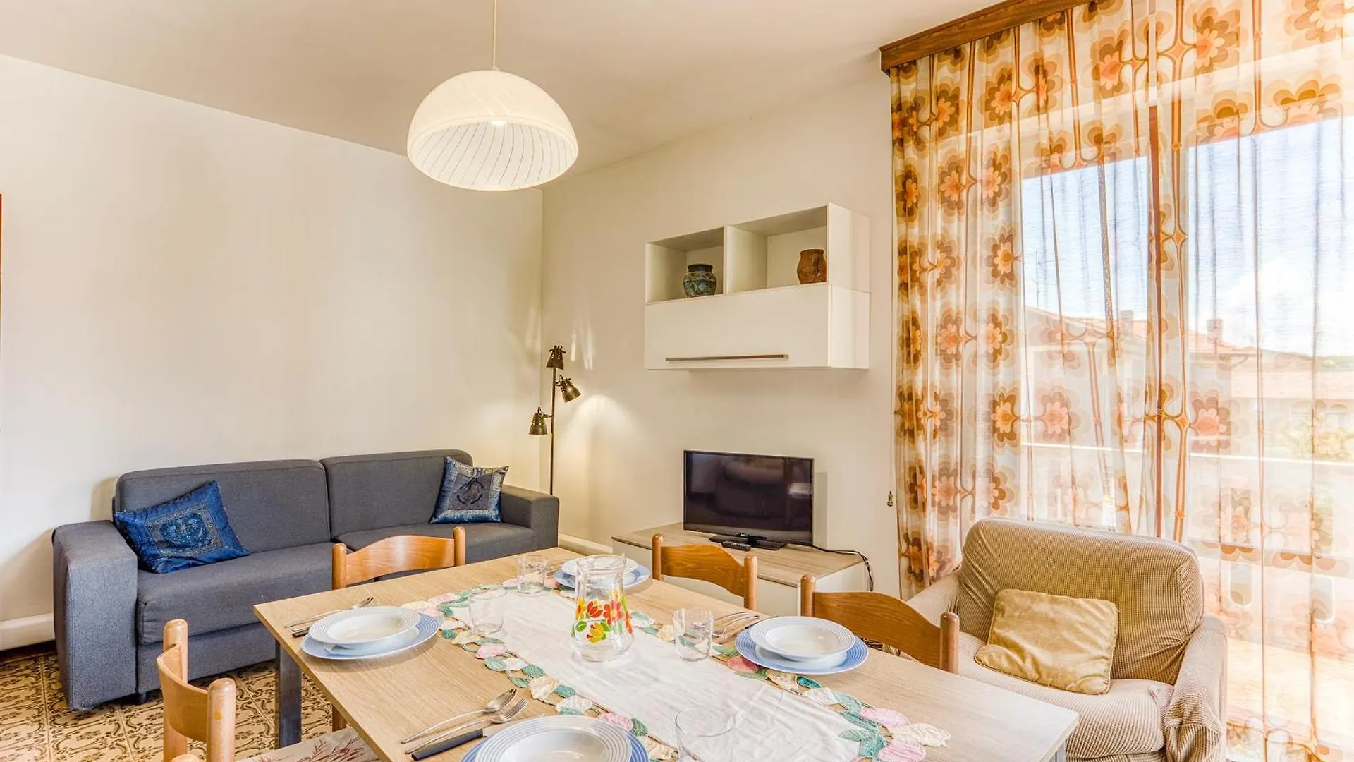 Casa Arno 500M From Beach - Happy Rentals Marina di Massa