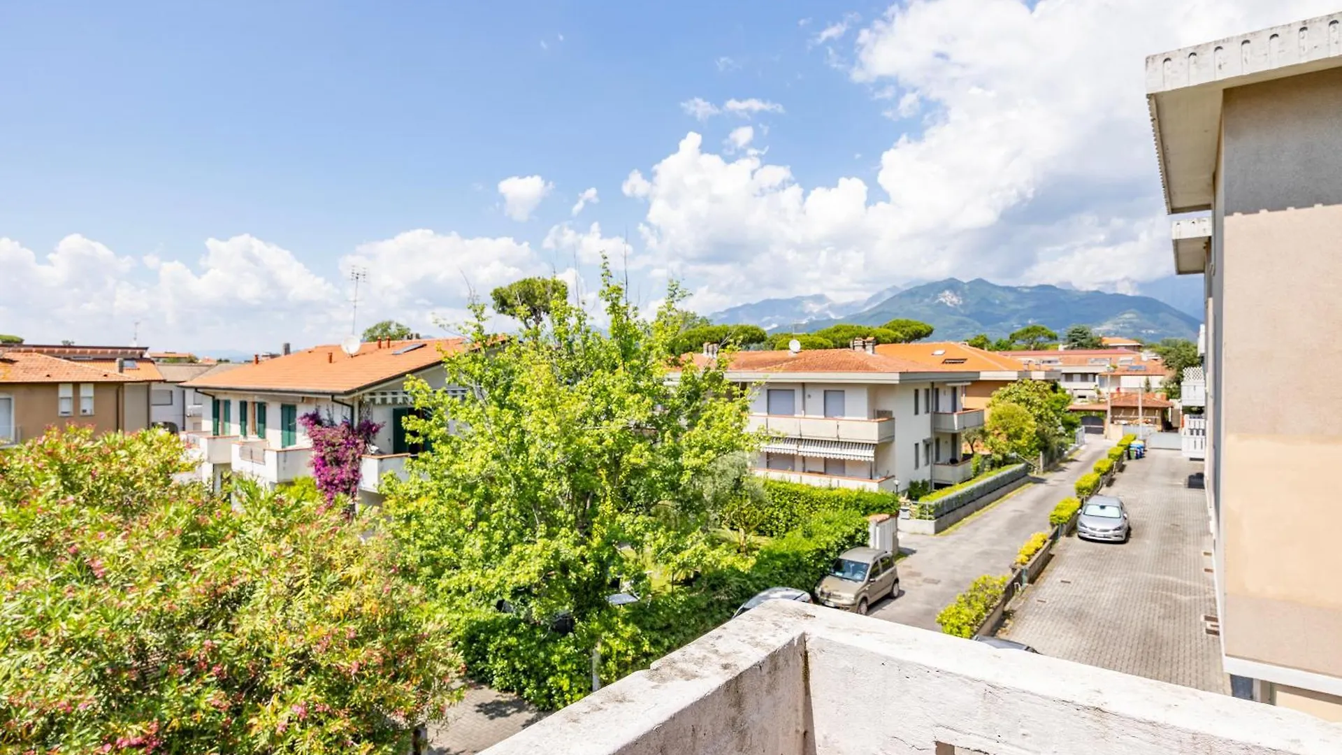 Casa Arno 500M From Beach - Happy Rentals Marina di Massa Italy